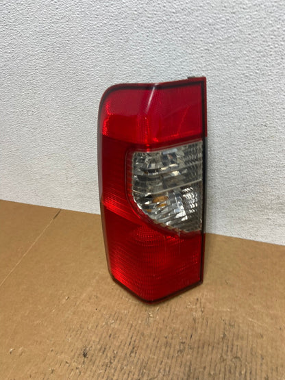 2002 2003 2004 Nissan Xterra Left Driver Side Tail Light AE1400 LK0