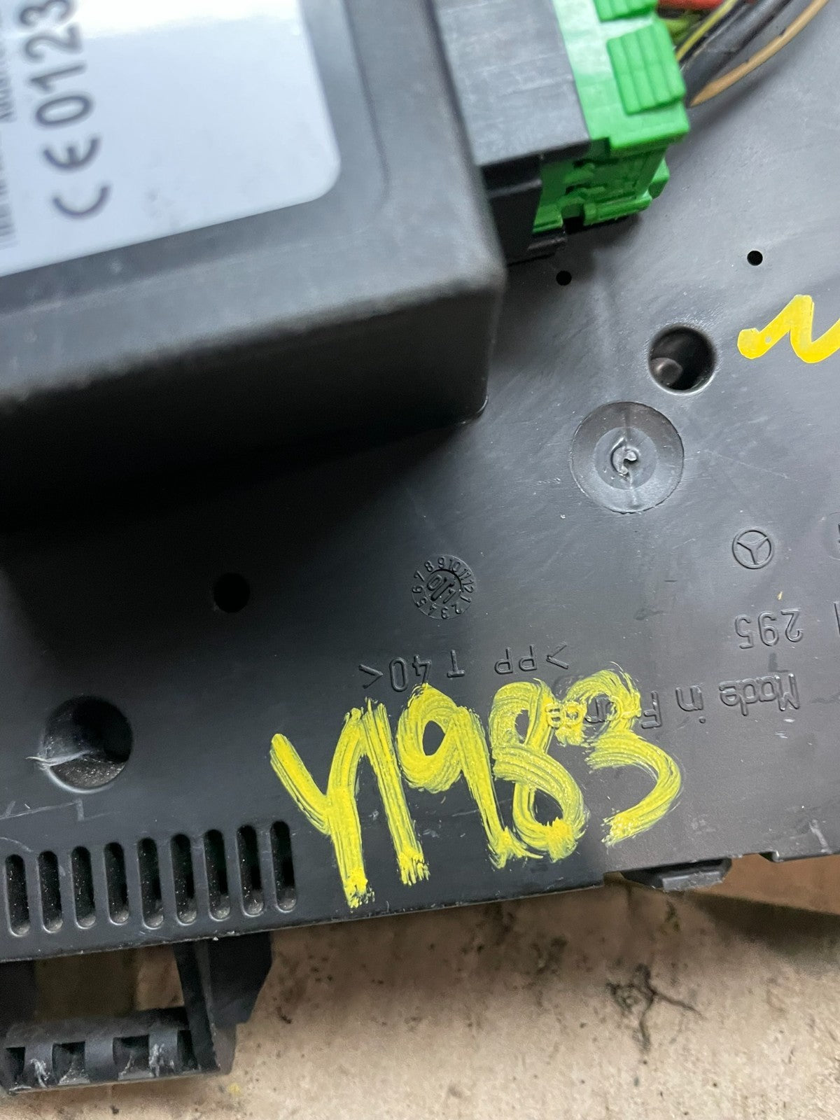 2003 to 2006 Sprinter 2500 3500 Instrument Speedometer Gauge Cluster Y1983 DG7