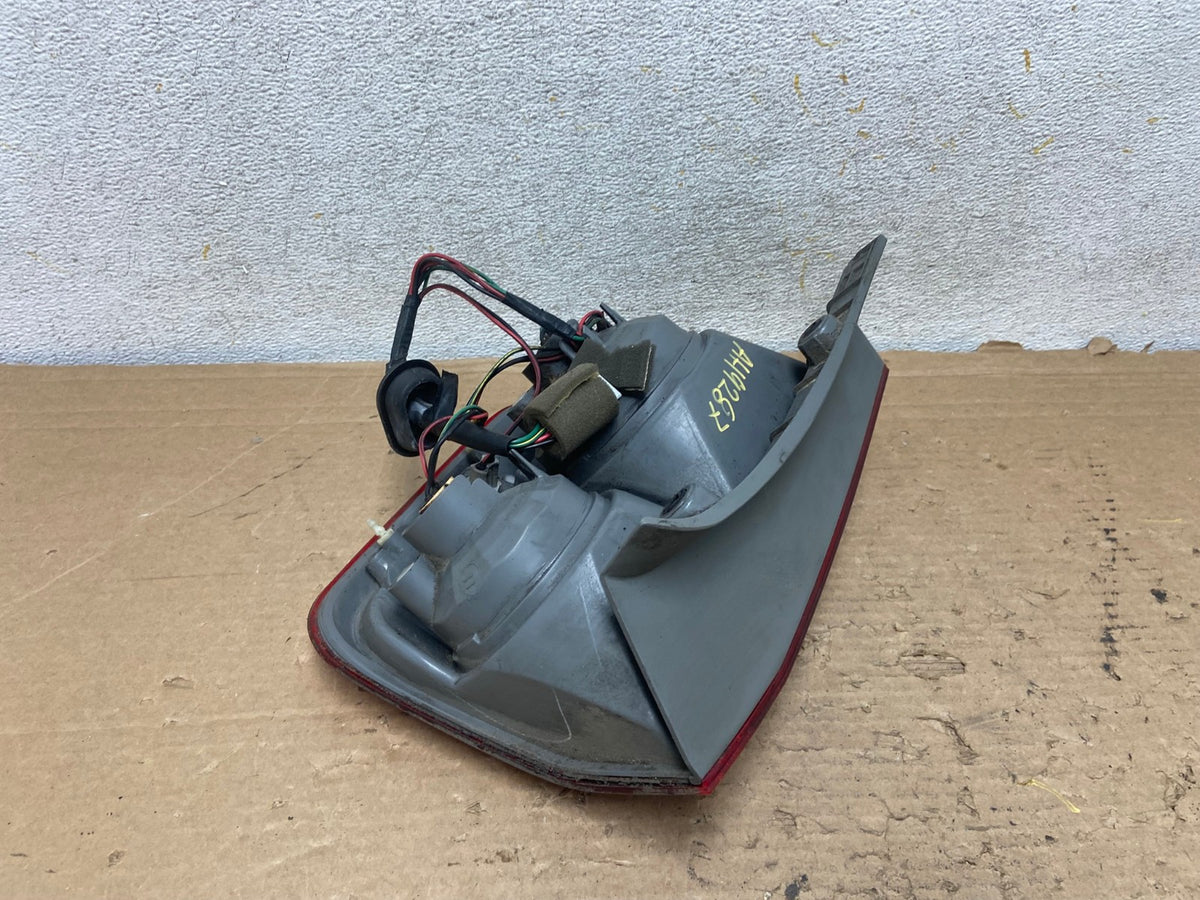 2003 2004 2005 Honda Pilot Left Driver LH Side Tail Light AH9287 LK4