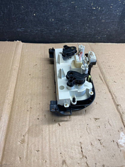 2004 - 2005 Toyota RAV4 A/C Heater Climate Control Unit Switch ai2693 DG4