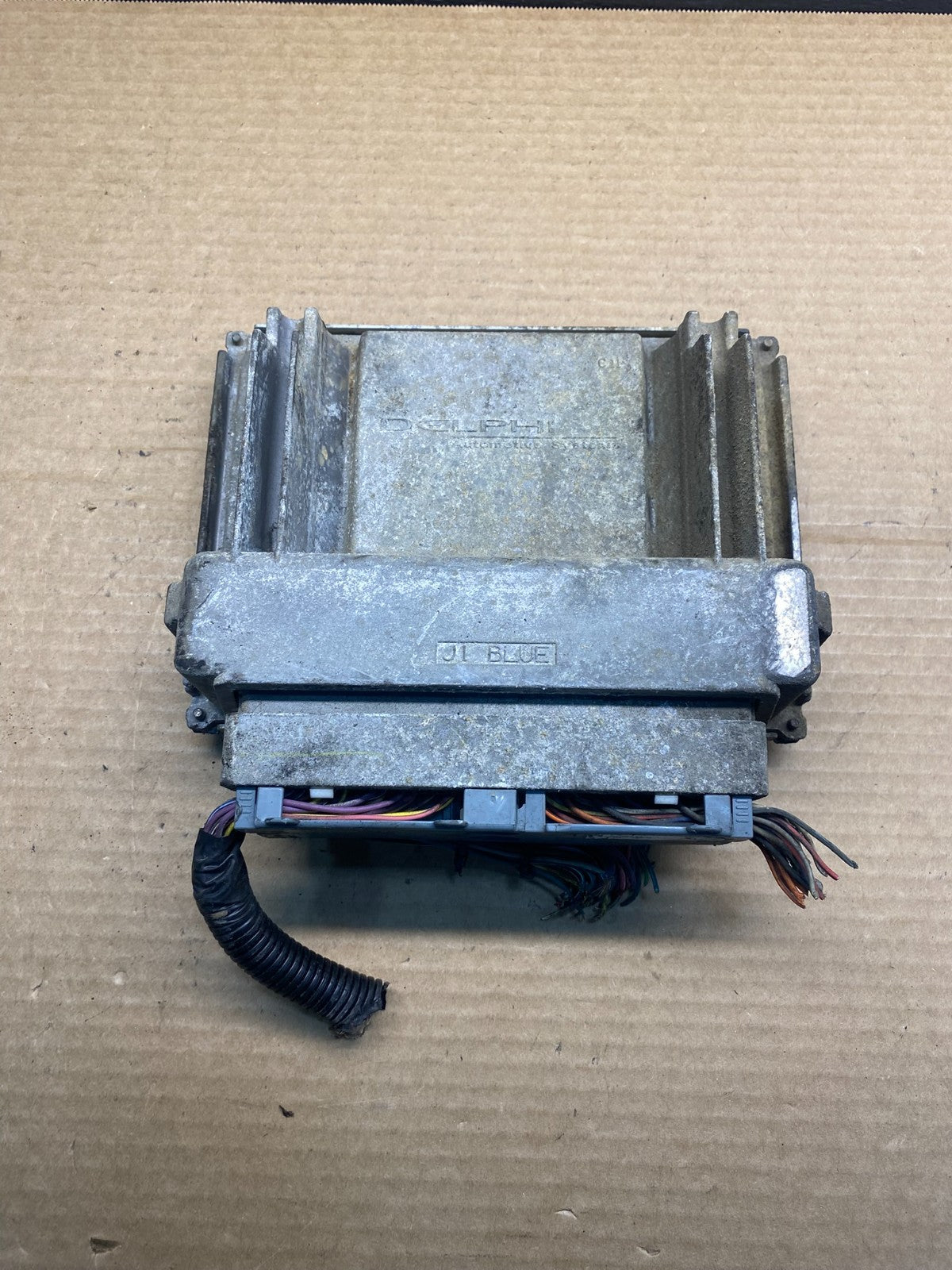 2001-2002 Silverado Tahoe Engine Computer Module 12200411 ECM ECU AF6791 DW1