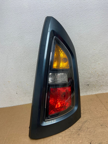 2010 to 2011 Kia Soul Right Passenger RH Side Tail Light AI5437 LK0