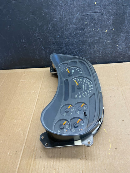 2003 to 2006 Chevrolet Silverado Yukon Cluster Gauge Speedometer AD2136 DG2