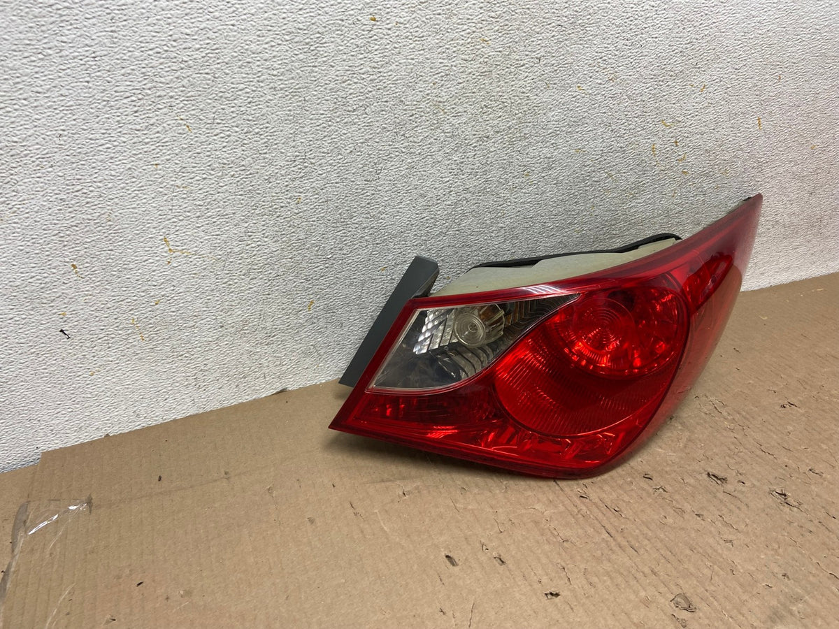 2011 2012 2013 Hyundai Sonata Right Passenger RH Tail Light AH5943 LK1