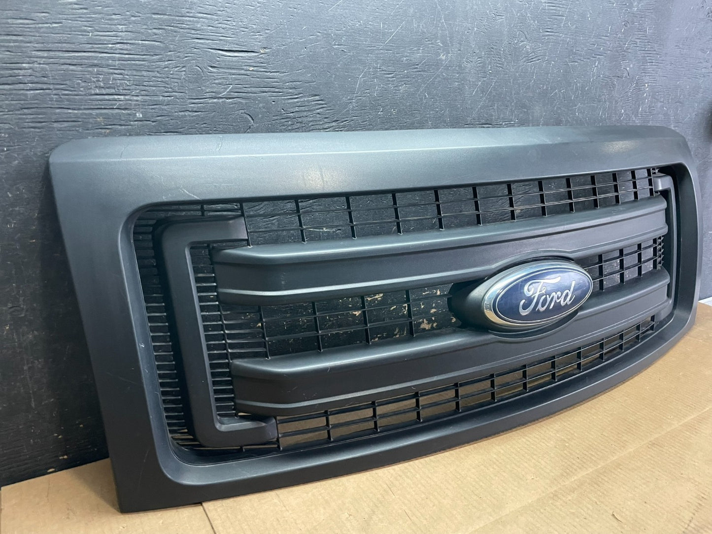 2013 to 2014 Ford F150 Front Upper Grill Grille Black Oem AA9094 DG1