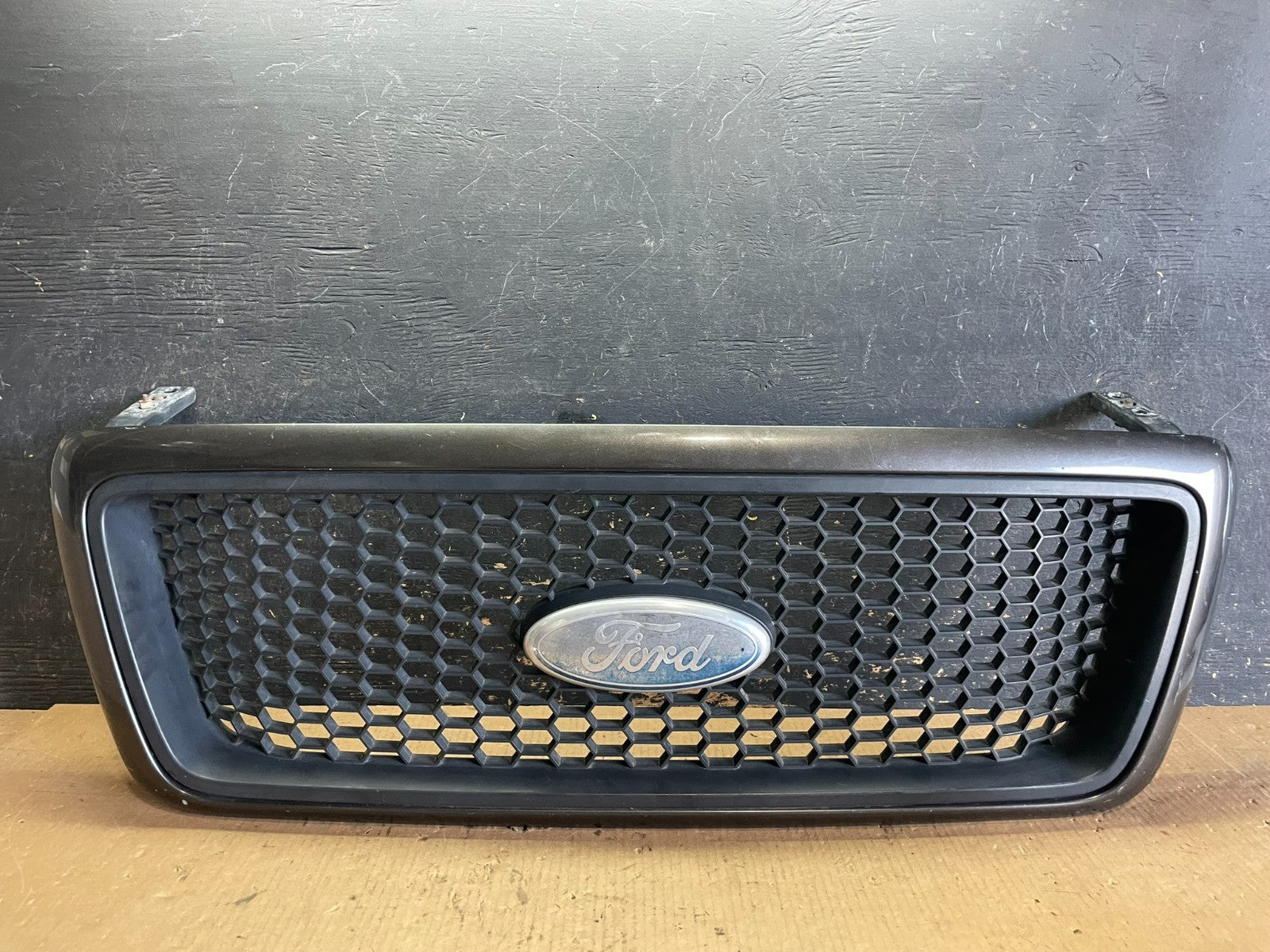 2004 to 2008 Ford F150 F-150 Front Upper Grill Grille Oem AA5961 DG0