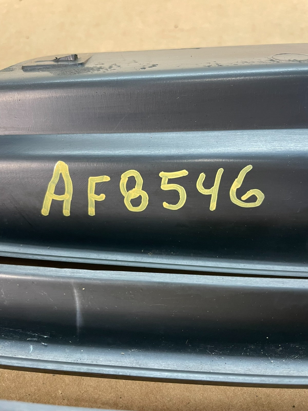 2002 to 2009 Gmc Envoy Front Upper Grill Grille AF8546 DG5
