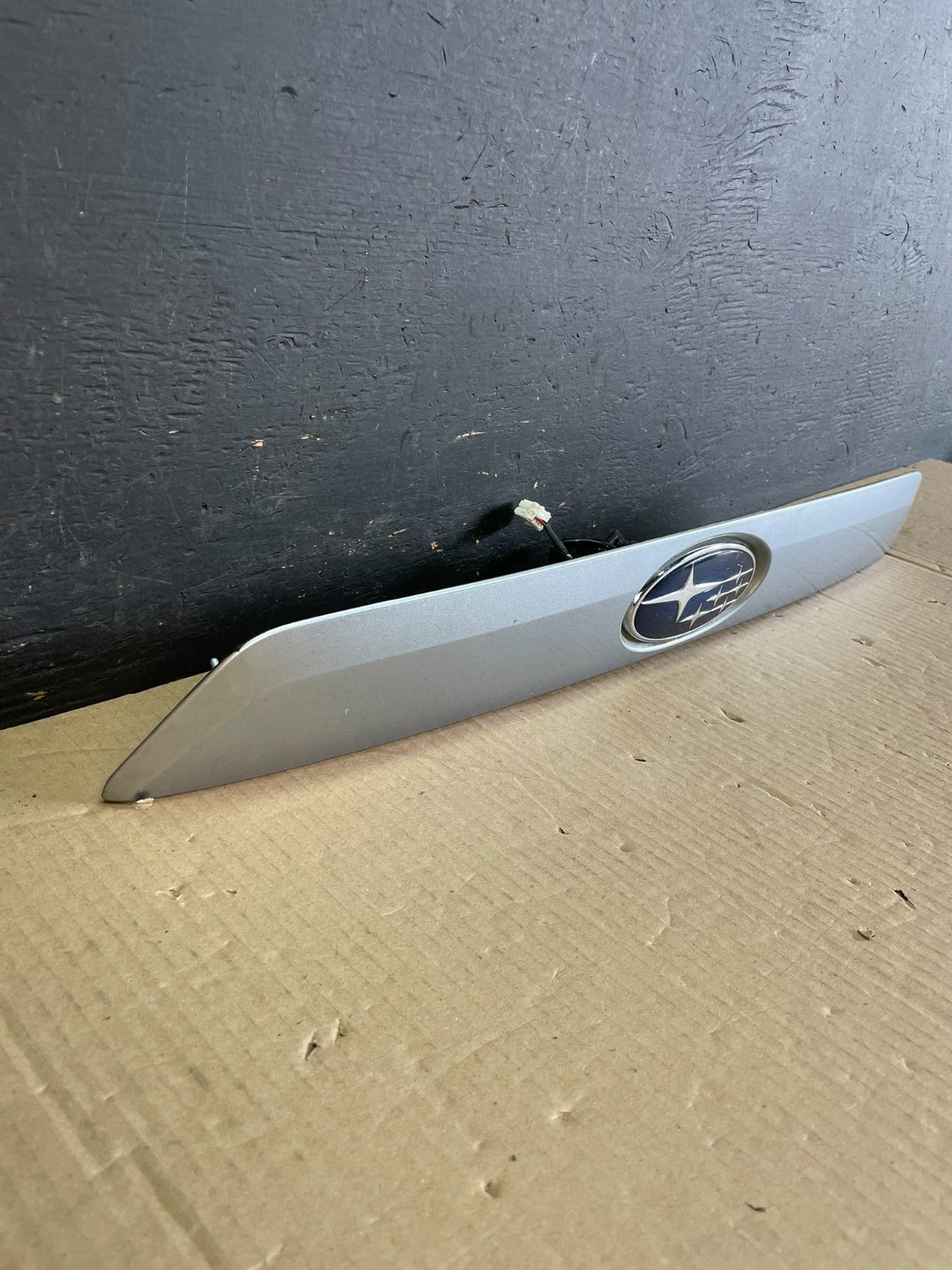 2017 - 2021 Subaru Impreza Rear Liftagte Molding Garnish ae3679 DG2