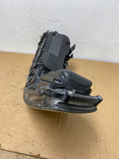 2005 to 2011 Lincoln Town Car Right Passenger Rh Side Headlight AD3236 DW7