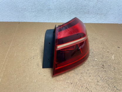2016 to 2019 Volkswagen Passat Right Passenger RH Side Tail Light AE1639 DW2