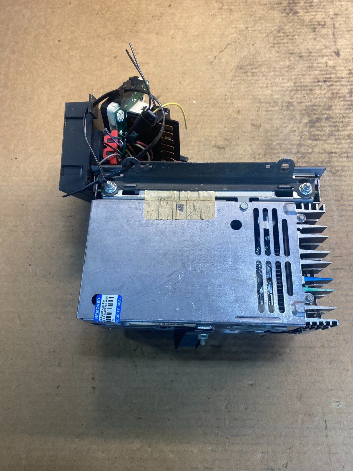 1991-1993 Oldsmobile 98 GM Car Stereo Cassette Radio OEM 16152183 AA18214