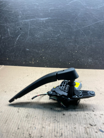 2013 to 2017 Buick Enclave Windshield Rear Wiper Motor V2445 DG3