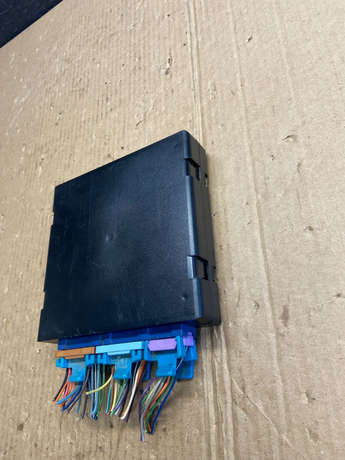 1999 to 2001 Chevrolet Astro Silverado Body Control BCM Module ae3872 DG1