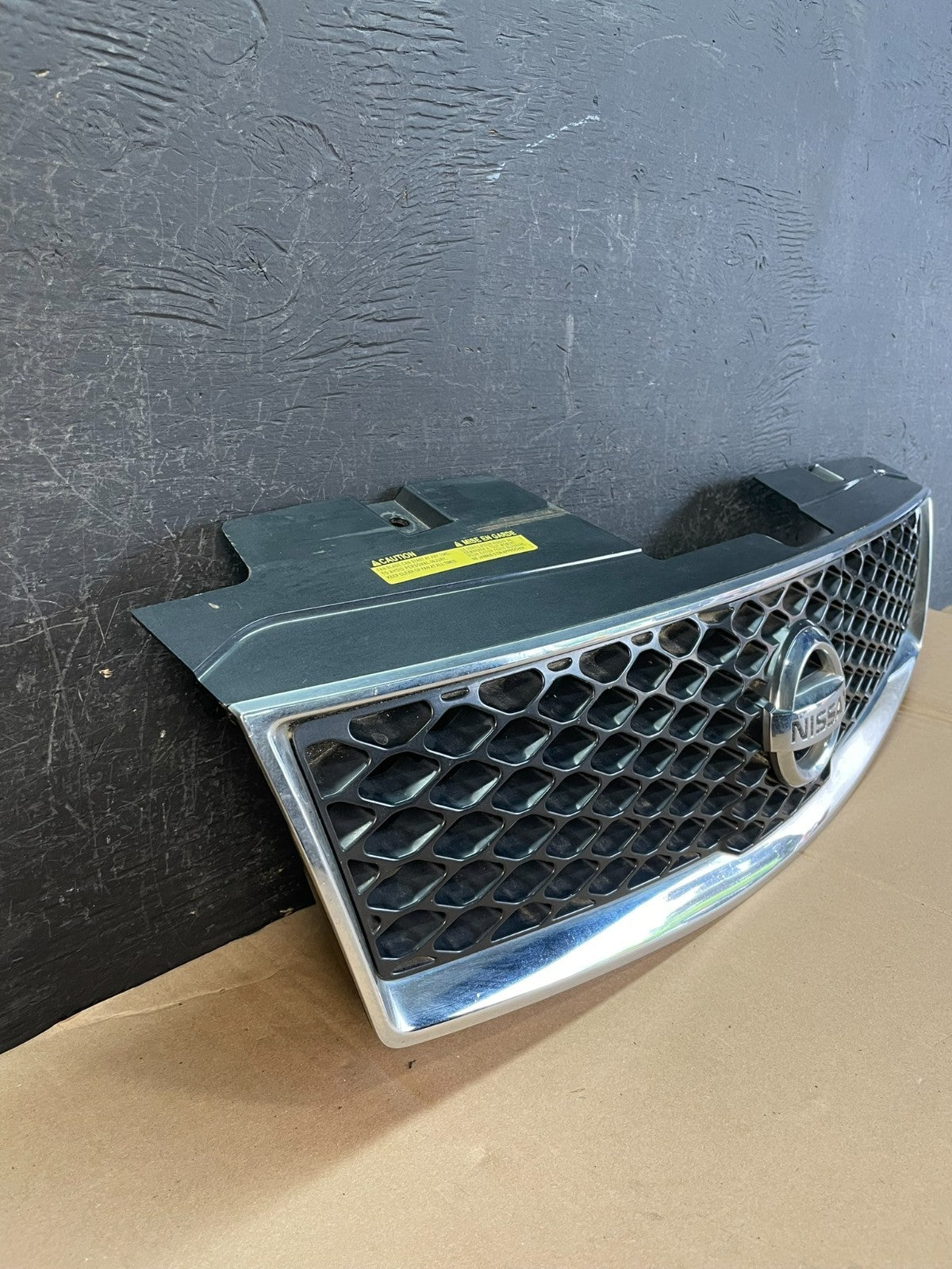 2010 to 2012 Nissan Sentra Front Upper Grill Grille AD8314 DG2