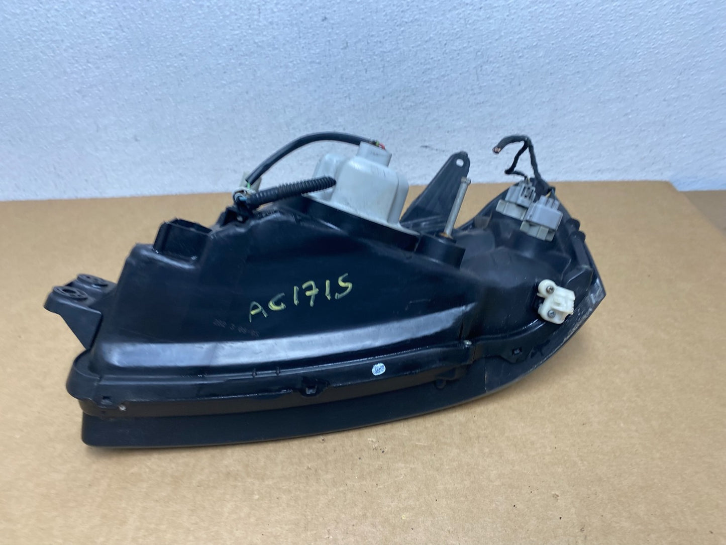 2001 to 2004 Subaru Legacy Outback Right Passenger Rh Headlight Oem AC1715 DW6
