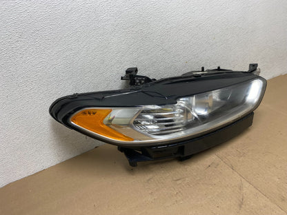 2013 to 2016 Ford Fusion Right Passenger Rh Side Headlight AG4646 DW2