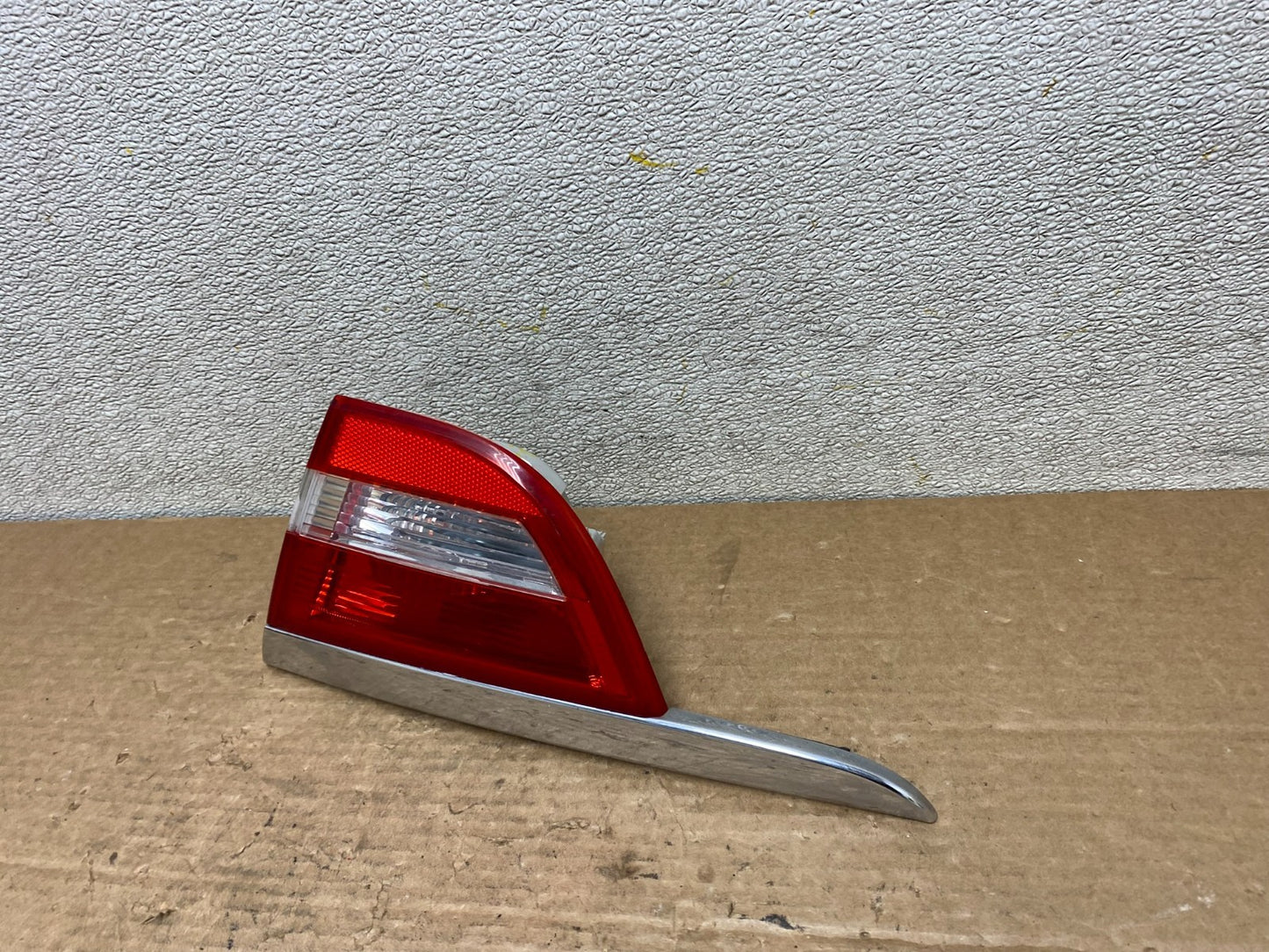 2012-2017 Buick Verano Right Passenger RH Side Inner Tail Light Oem Z2905 DW1