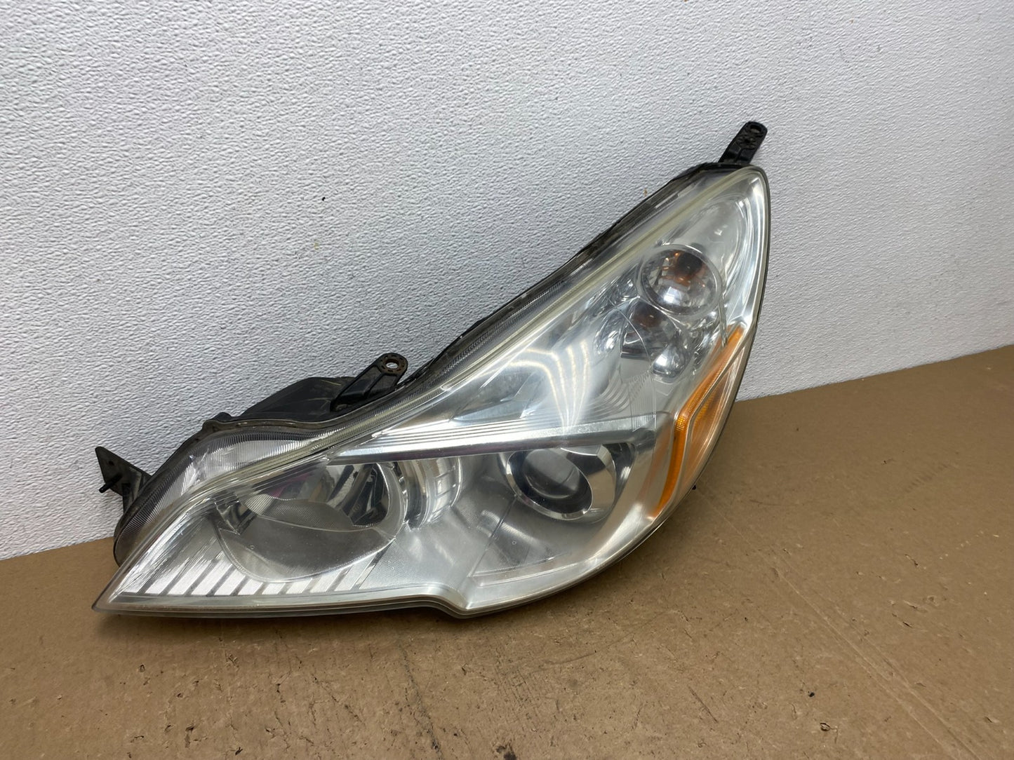 2013 2014 Subaru Legacy Outback Left Driver Halogen Headlight AC6083 DW2