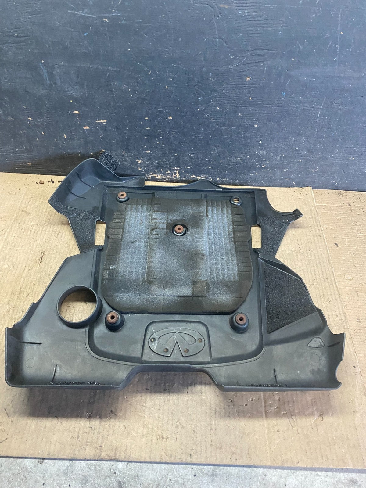 2007 to 2008  Infiniti G35 M35 EX35  Engine Cover Motor Shield Q5922 DG5