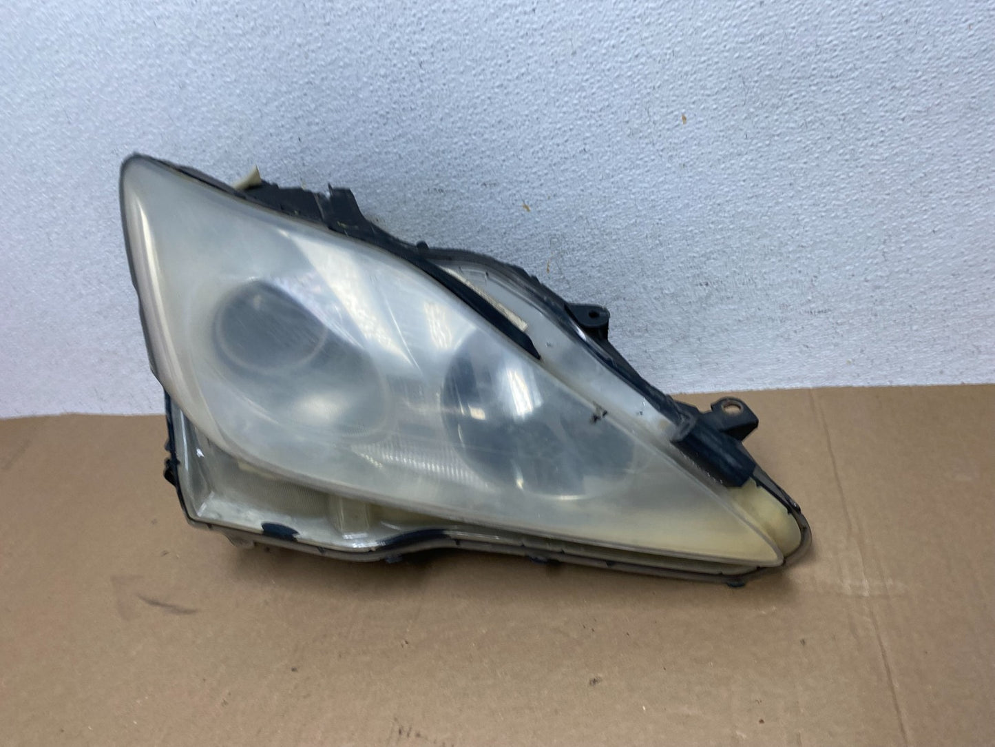 2006 - 2010 Lexus IS250 Right Passenger RH Side Xenon Headlight AD6412 DW1
