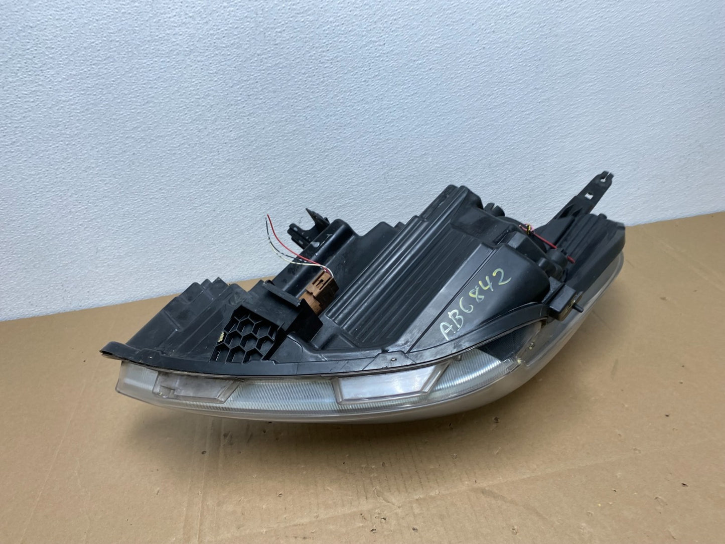 2015 to 2019 Nissan Versa Headlight Right Passenger RH Side Oem AB6842 DW7