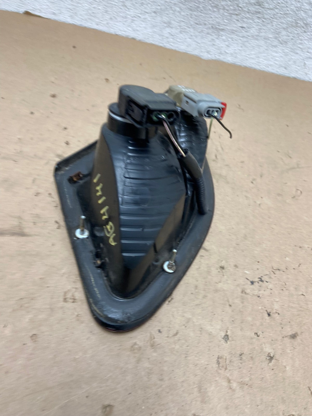 2007-2008 Chrysler Sebring Sedan Inner Right Passenger Tail Light AG4141 LK6