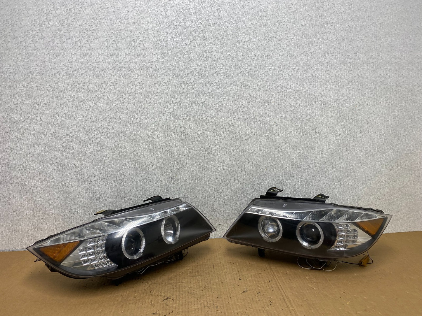 2006 to 2008 BMW 3-Series Sedan E90 Left+Right Set Side LED Headlights AC7785 DG0