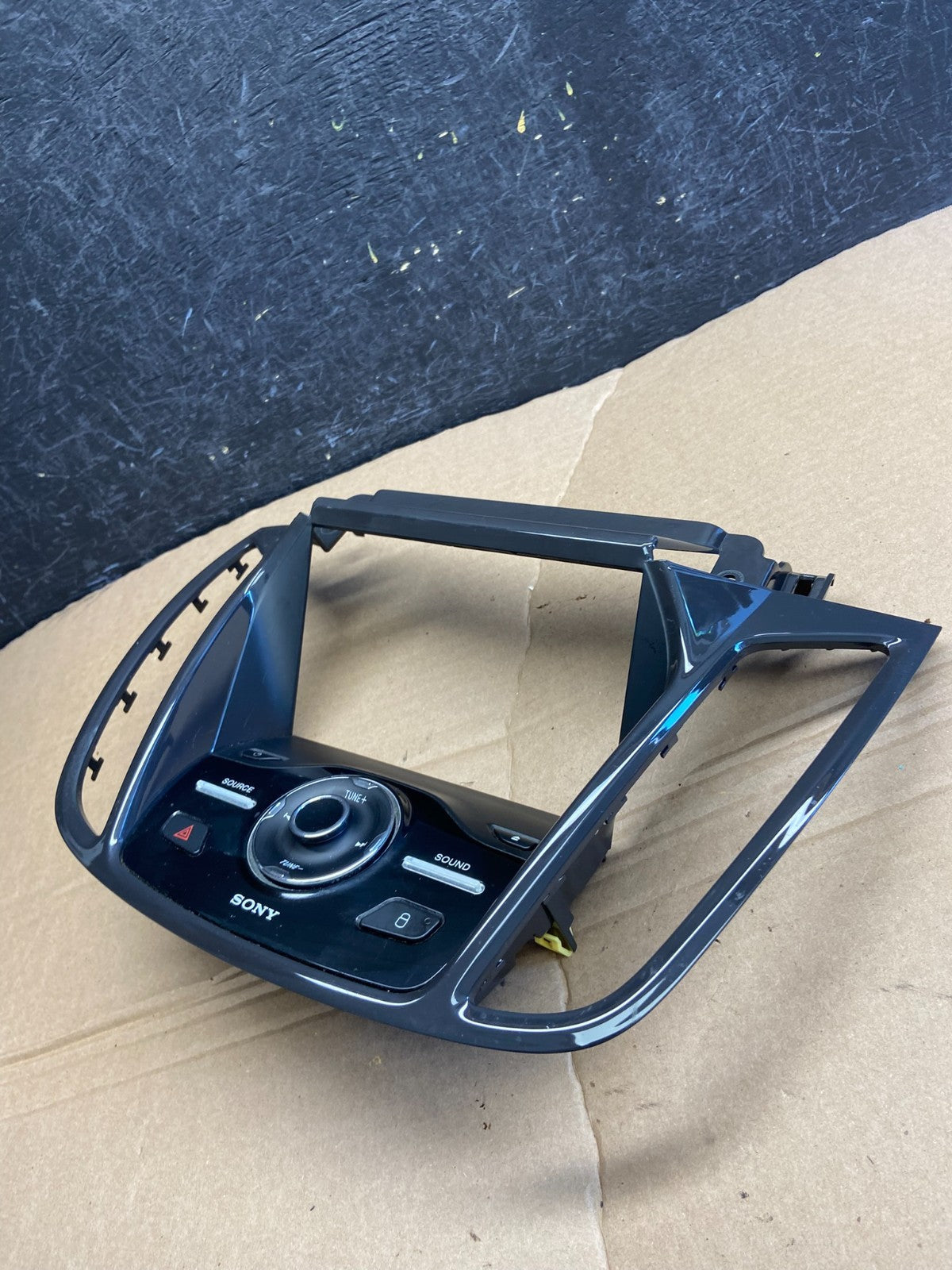 2013 2014 2015 2016 Ford Escape Dash Radio Control Panel Bezel af1798 DG2