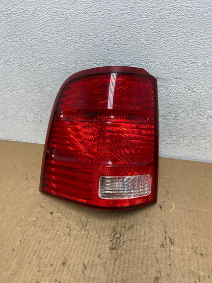 2002 to 2005 Ford Explorer Left Driver Lh Side Tail light AD2485 LK0