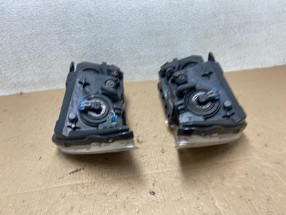2009 to 2017 Dodge Journey Headlights Left+Right Set Halogen W0955 DW12
