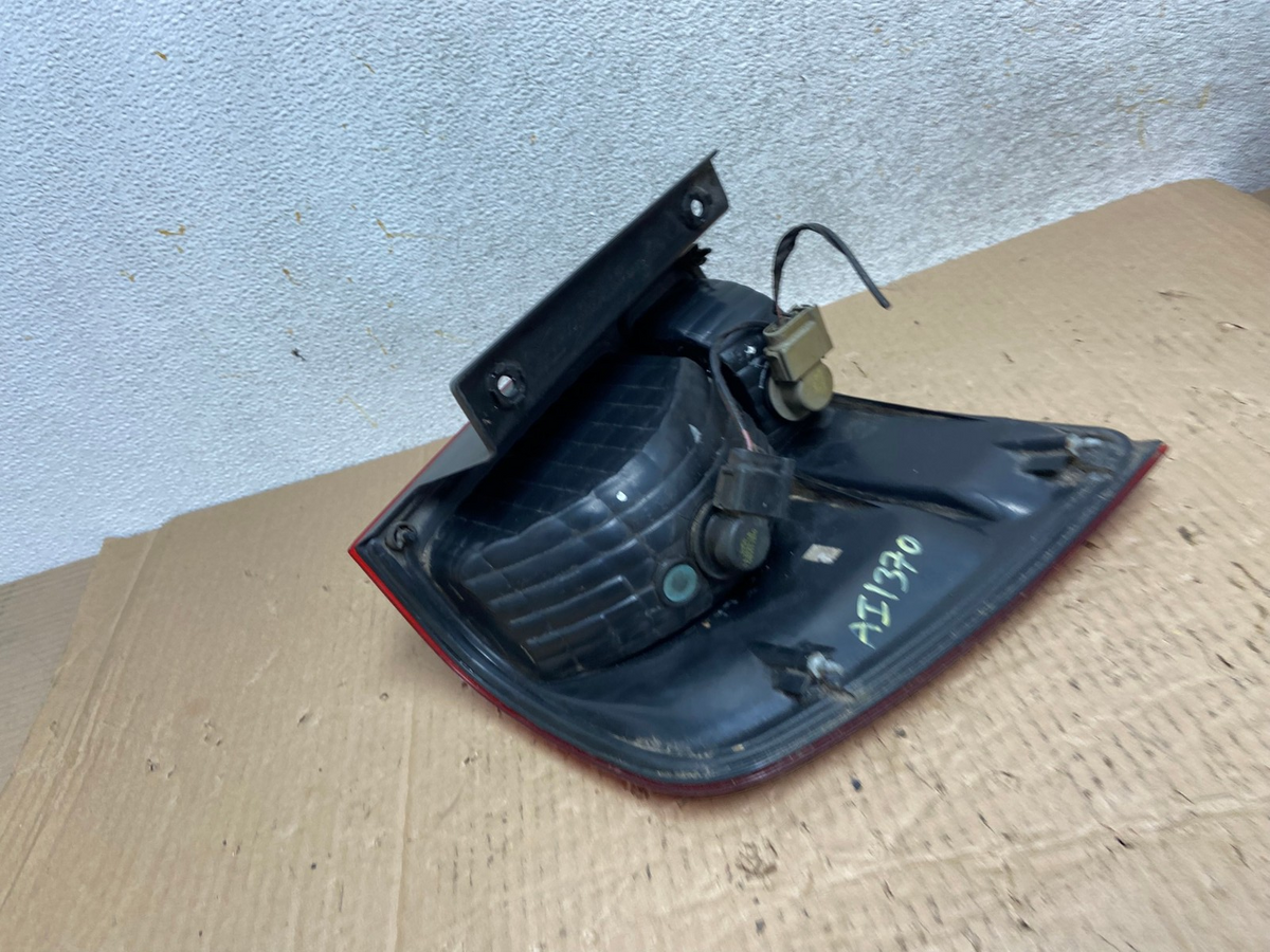 2003 2004 2005 2006 Ford Expedition Right Passenger Rh Tail light AI1370 LK3