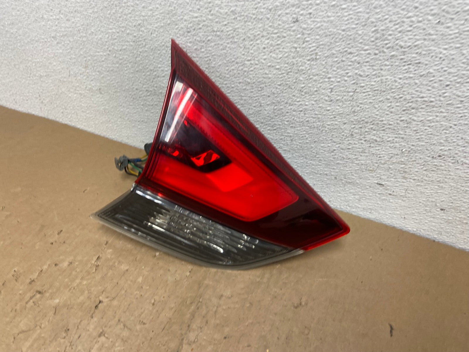 2017 - 2020 Nissan Rogue Inner Left Driver LH Side Tail Light AC6030 LK1