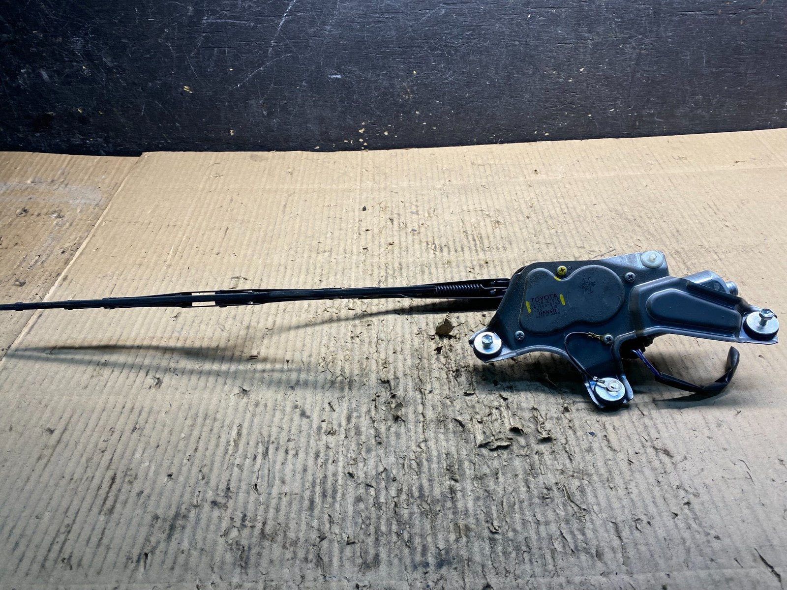 2011-2020 Toyota Sienna Rear Windshield Washer Wiper Motor y1444 DG4