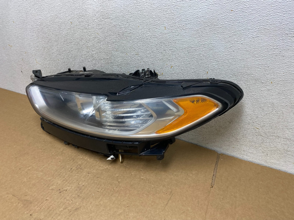 2013 to 2016 Ford Fusion Left Driver Lh Side Headlight AI3302 DW1