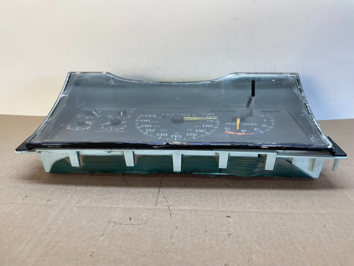1995 to 1999 Chevrolet Silverado Suburban Cluster Gauge Speedometer AJ0929 DW3
