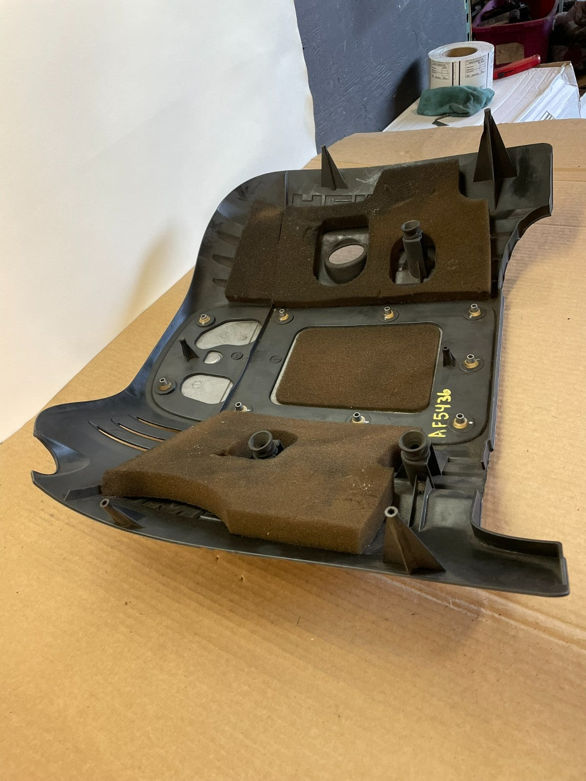 2005 to 2010 Jeep Grand Cherokee 5.7L Hemi Engine Cover Plastic Shield AF5436 DW3