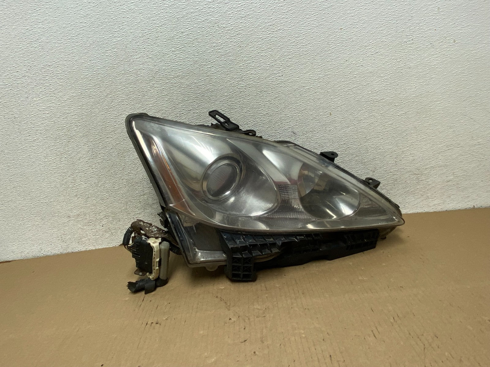 2006 - 2010 Lexus IS250 Right Passenger RH Side Halogen Headlight TYC AG7916 DW0