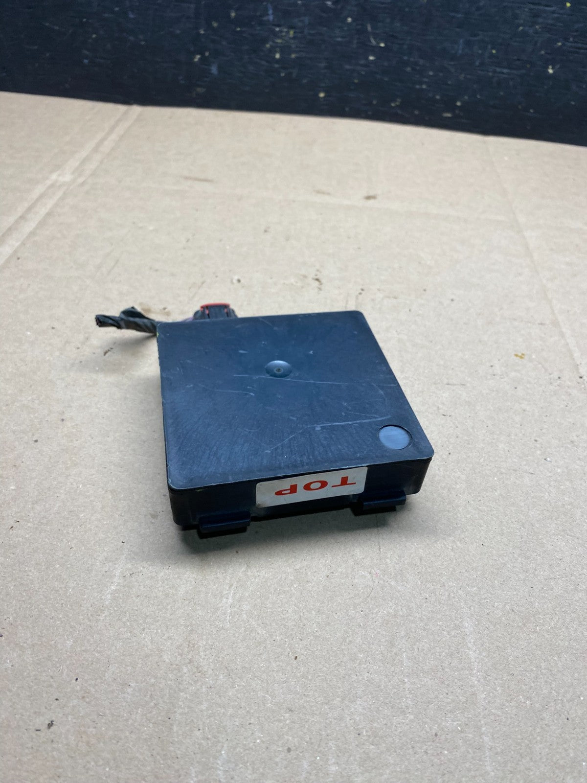 2013 to 2018 Ford Lincoln Rear Radar Blind Spot Module r8717 DG3