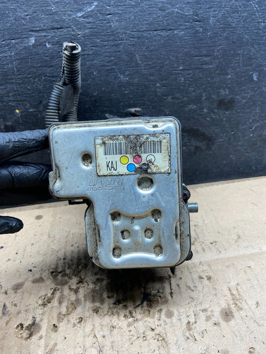 2004-2006 Chevrolet Express ABS Pump Control 13567115 Module Q6123 DG0