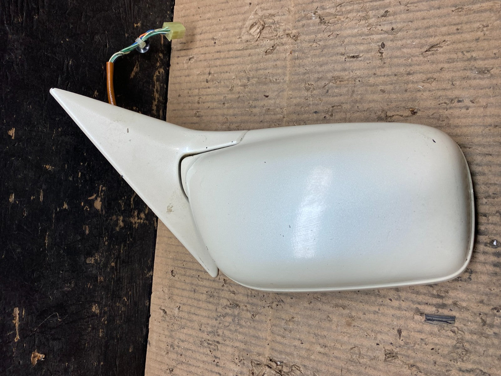 2000 to 2004 Subaru Legacy Right Passenger RH Door Mirror Oem T9646 DG4