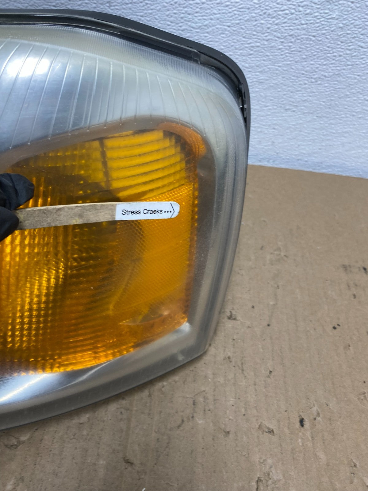 2002 to 2009 Gmc Envoy Left Driver Lh Side Headlight Halogen Oem AB6656 DW4