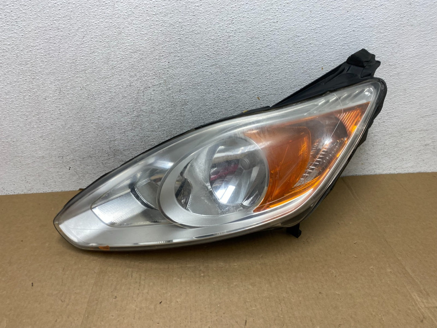 2013 to 2016 Ford C-MAX Left Driver LH Side Headlight AF9534 DW0
