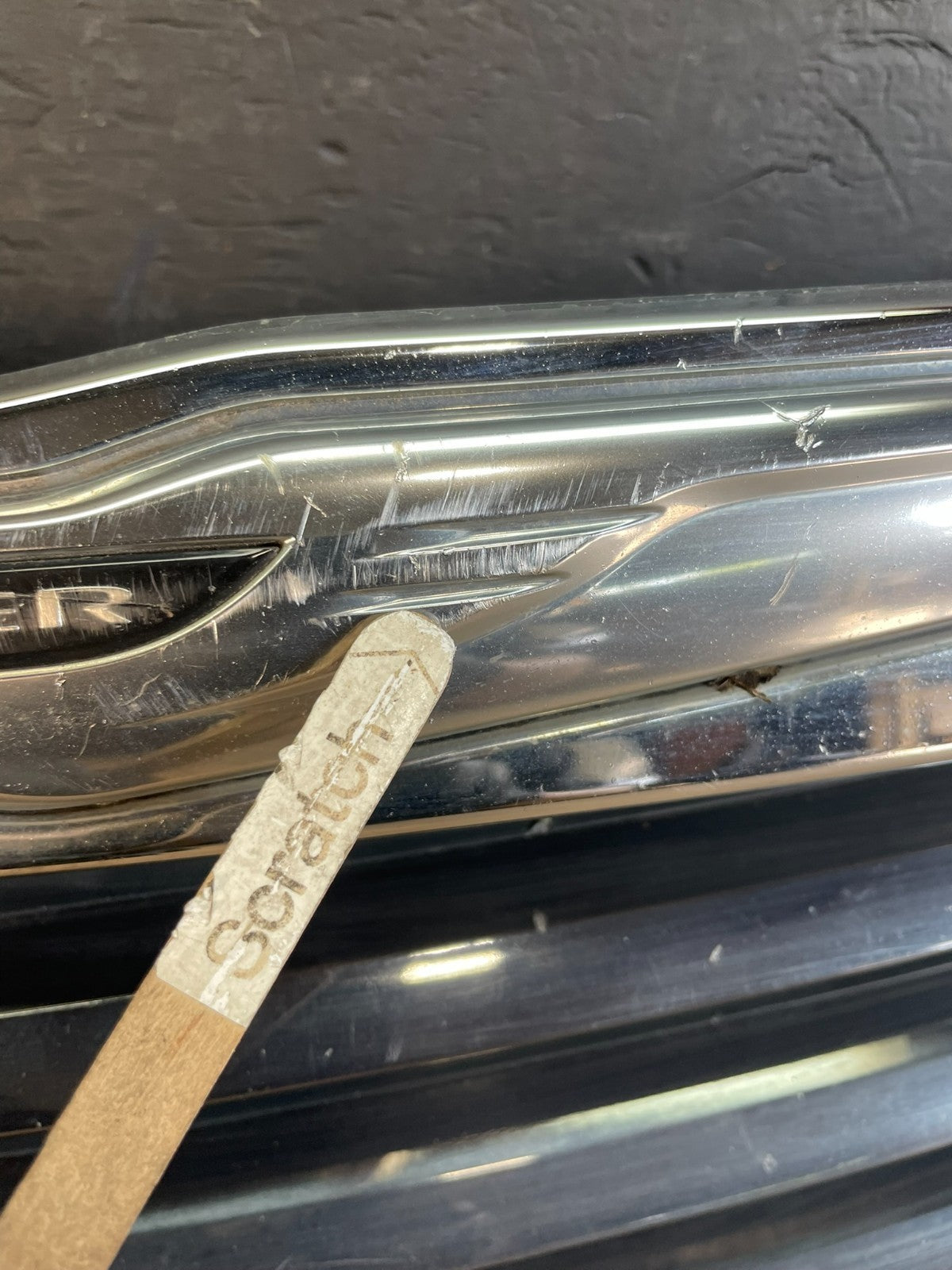 2011 to 2016 Chrysler Town & Country Front Upper Grill Grille AF3520 DG3