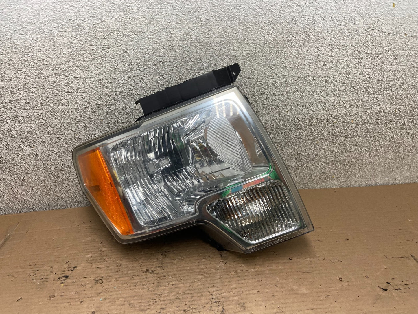 2009 to 2014 Ford F-150 F150 Right Passenger RH Halogen Headlights AA9523 DW0