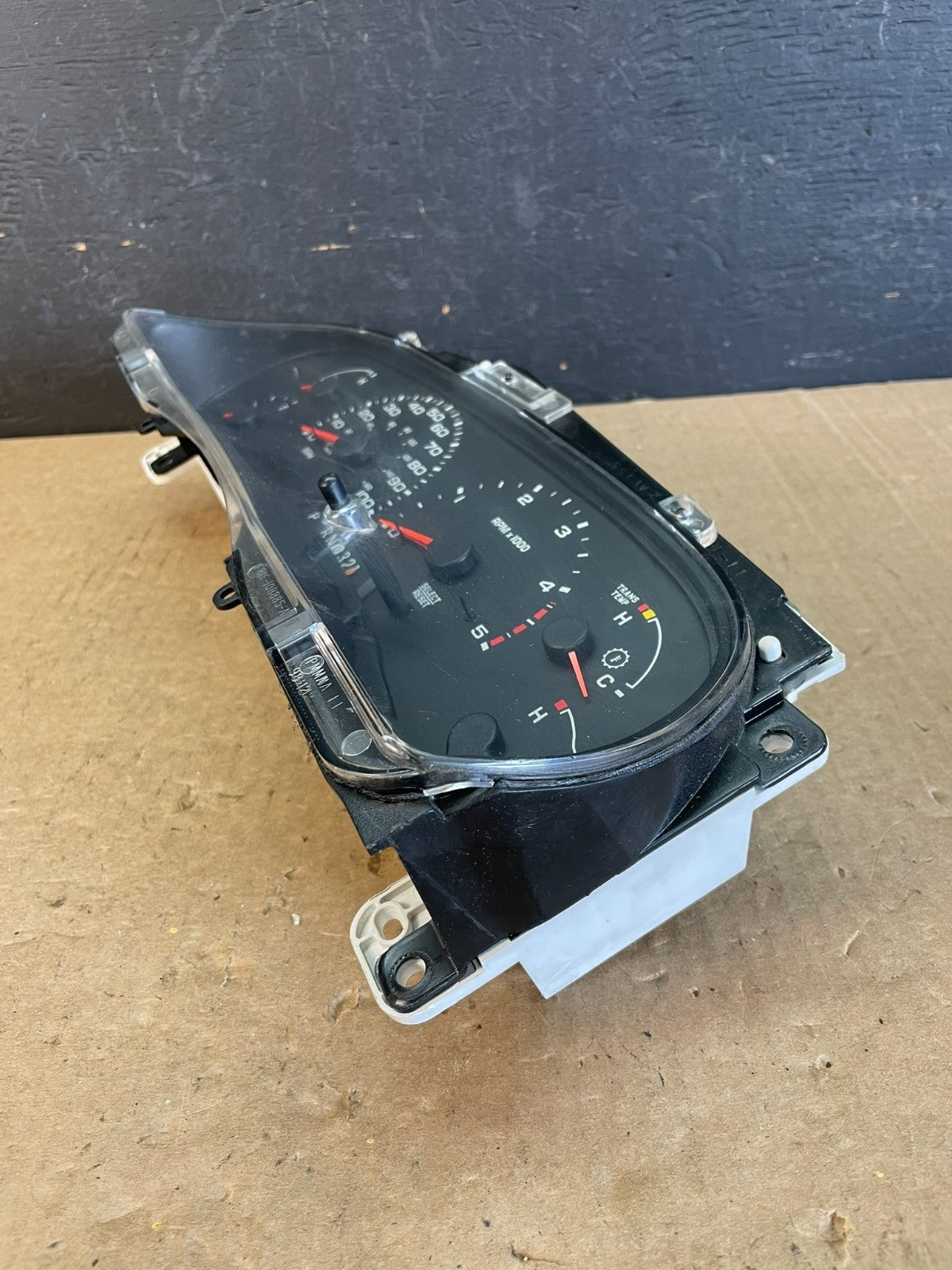 2002 to 2004 Ford F250 F350 Super Duty Speedometer Cluster Gauge ad0395 DG3