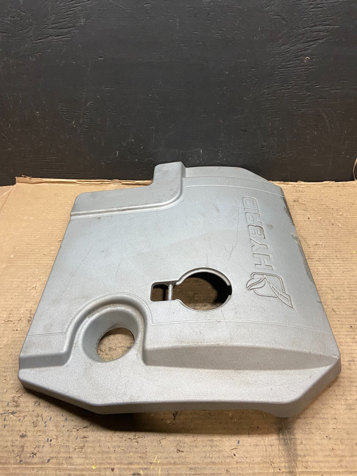 2005 to 2008 Ford Escape Hybrid Engine Motor Cover E8352 DG12