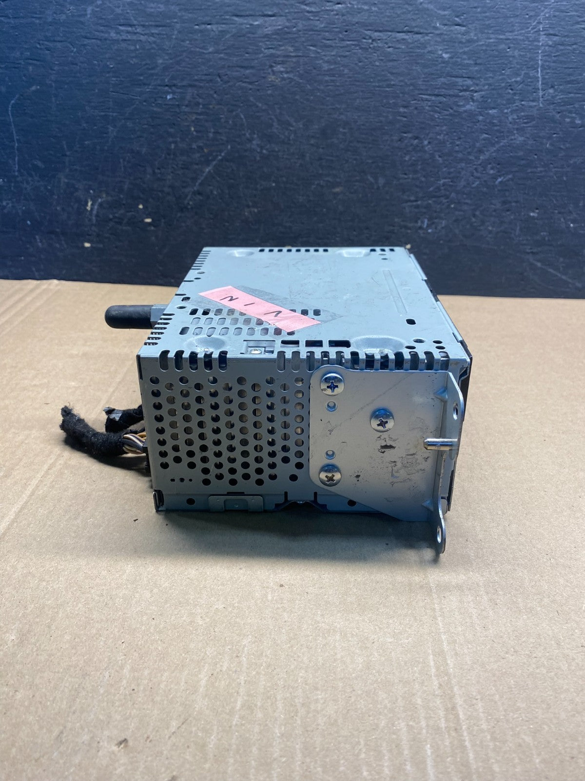 2012 to 2014 Ford Edge AM/FM Radio Reciever AE7505 DW2