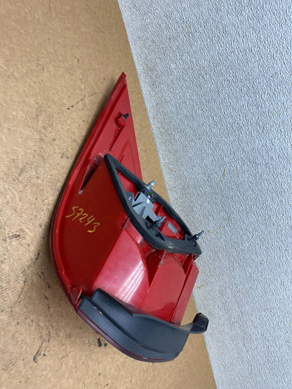 2010-2014 Volkswagen Golf MK6 Wagon Right Passenger Side Tail Light OEM S7243 GD8