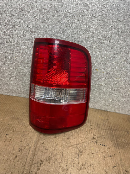 2004 to 2008 Ford F150 F-150 Right Passenger RH Side Tail Light Oem AA8387 LK0