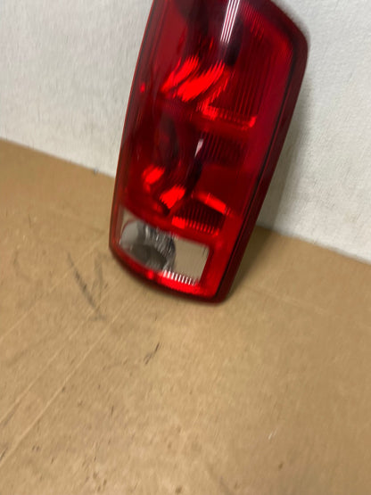 2002 to 2006 Dodge Ram 1500 Right passenger Rh side Tail Light DEPO AD6177 LK1
